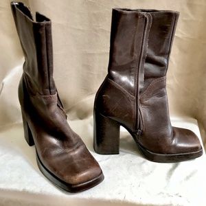 Brown Steve Madden boots size 7B